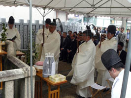 物部守屋公墓前祭