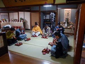 御火焚の饗神事（宮座神事）